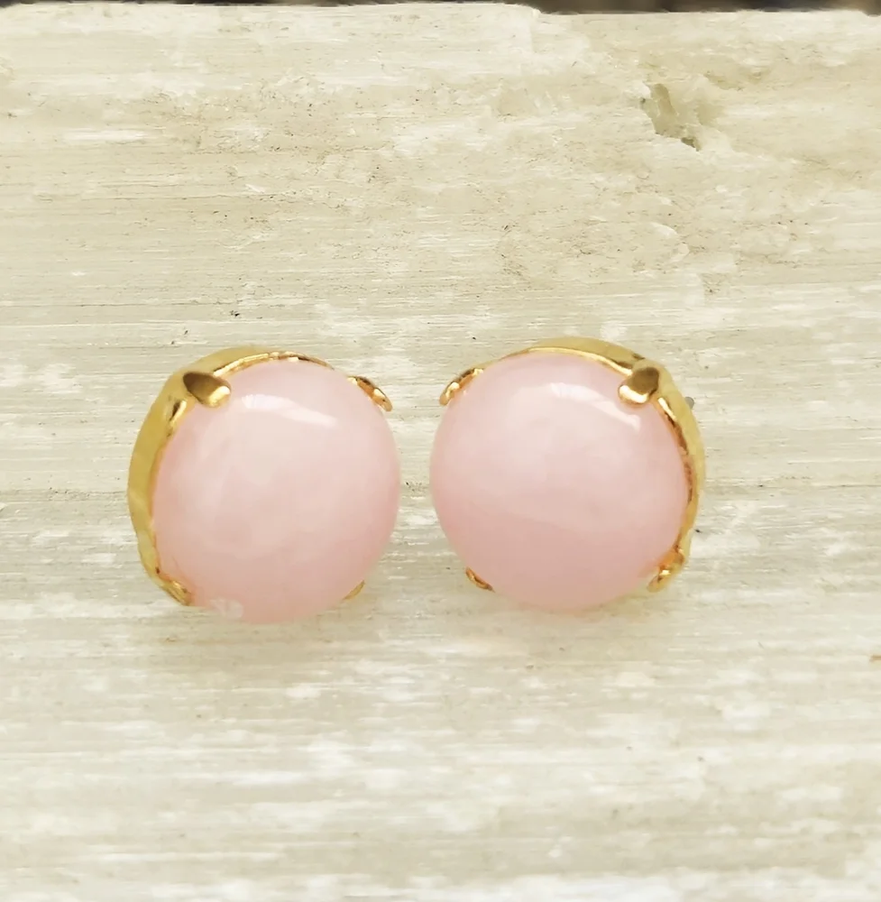 Elegant Soft Light Pink Stud Earrings In 18K Gold Plated